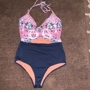 Women’s One Piece Bathing Suit (Medium)
